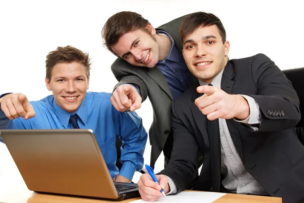 Trois hommes d'affaires souriants — Photo