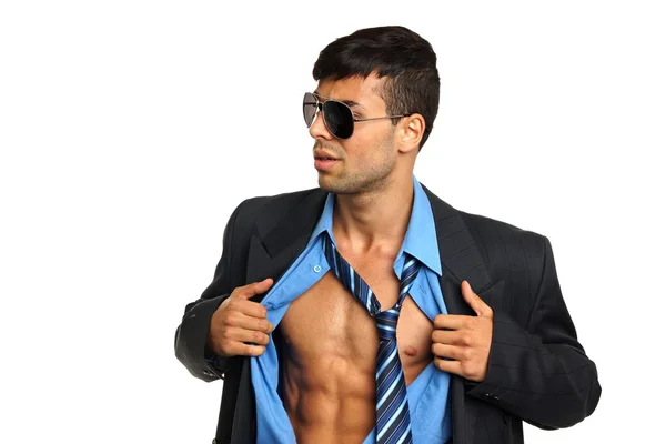 Joven hombre de negocios con una camisa azul desabrochada — Foto de Stock