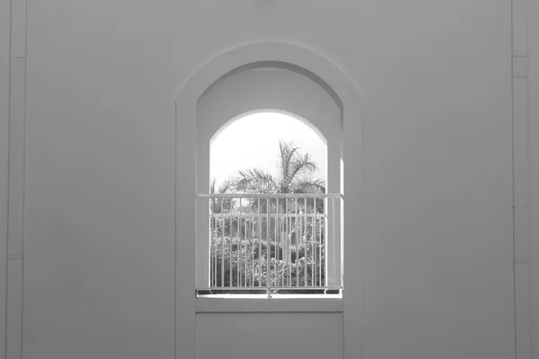 Mimari açık pencere