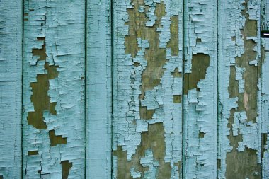 Eski mavi boyalı ahşap döşemeler.