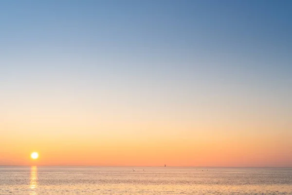 Panorama Island Beaches Little Lighthouse Horizon Sunrise Very Calm Sea — Stock Photo, Image