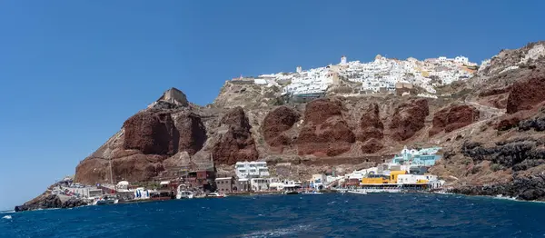 Panoramatický Výhled Město Oia Ostrově Santorini Starými Bílými Domy Tradičním — Stock fotografie