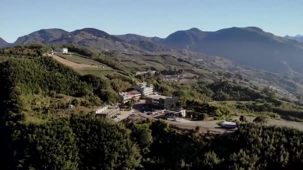 Aerial Drone Widok Górską Wioskę Tarasy Herbaty Alishan Tajpej Tajwan — Wideo stockowe