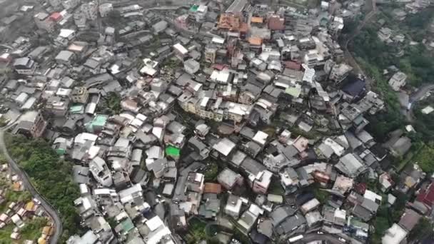 Flygdrönare Utsikt Över Bergsbyn Jiufen Taiwan Låg Vinkel Parallax Rörelse — Stockvideo