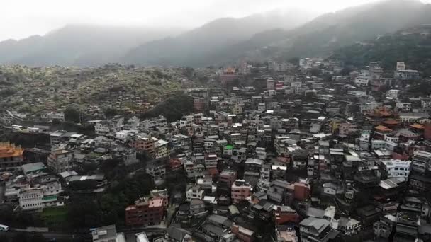 Luchtfoto Drone Uitzicht Bergdorp Jiufen Taiwan Middenhoek Reizen Kantelbewegingen — Stockvideo