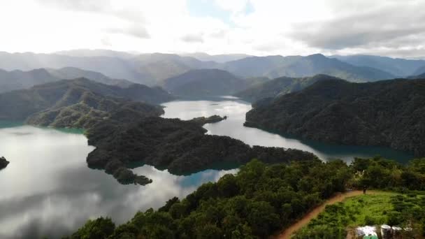 Vue Aérienne Drone Sur Lac Montagne Lac Des Mille Îles — Video