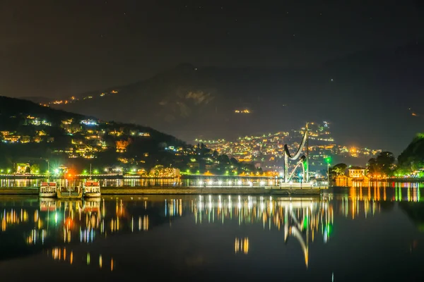 Yaşam Elektriği Anıtı Como Dalgakıranı Bir Yaz Gecesinde Como Şehri — Stok fotoğraf