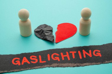 İkna kabiliyeti, piyon, kırık bir kalp ve 