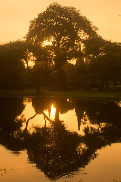 Historiska park i staden Ayutthaya — Stockfoto