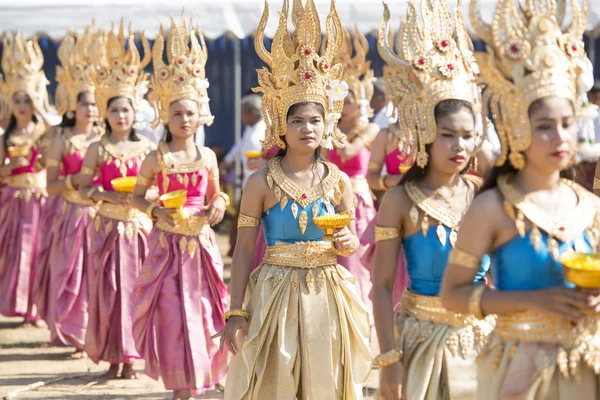 Chicas de danza tradicional tailandesa — Foto de Stock