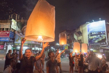 bir fener Loy Krathong adlı grubu