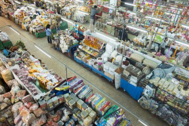 Warorot Market'te gıda mağazası