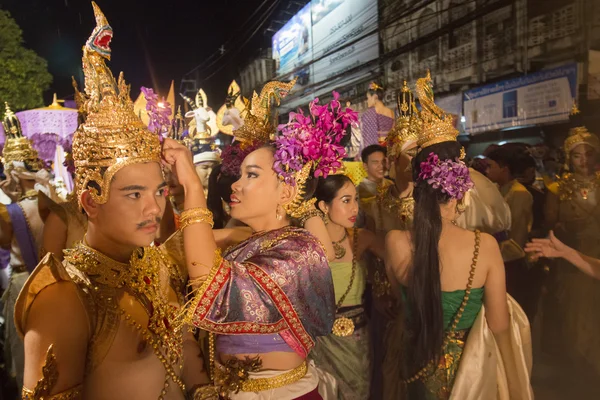 Gente vestida tradicional — Foto de Stock