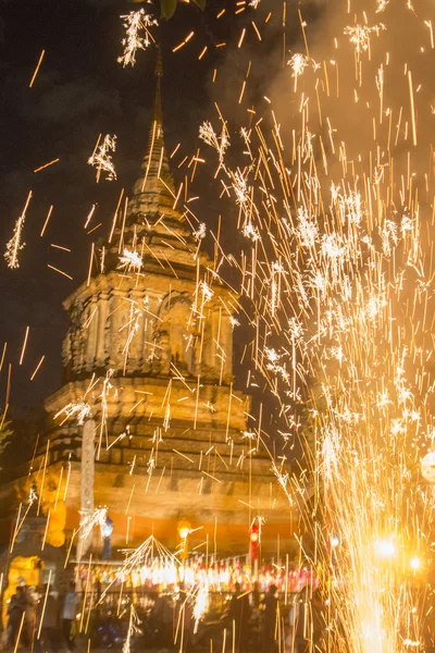 Lantaarns bij de Wat Lokmoli tempel — Stockfoto