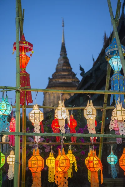 Lampióny u chrámu Wat Lokmoli — Stock fotografie