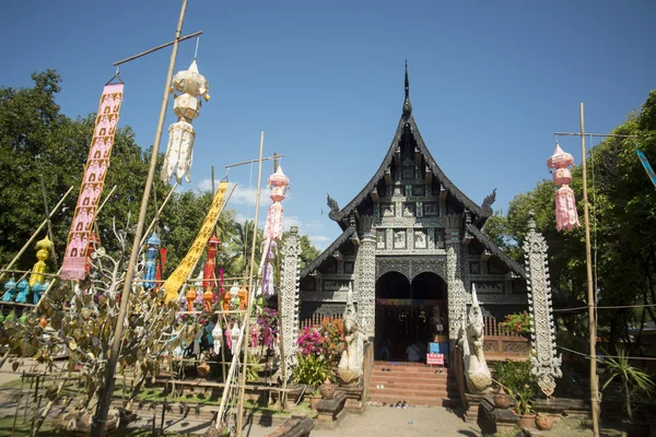 Lampion w świątyni Wat Lokmoli — Zdjęcie stockowe