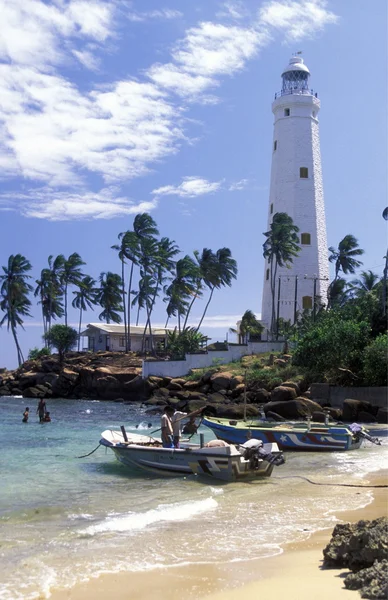 Plage et phare de Matara — Photo