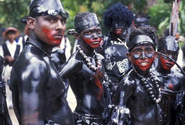 Un festival traditionnel dans la ville de Dalawella — Photo