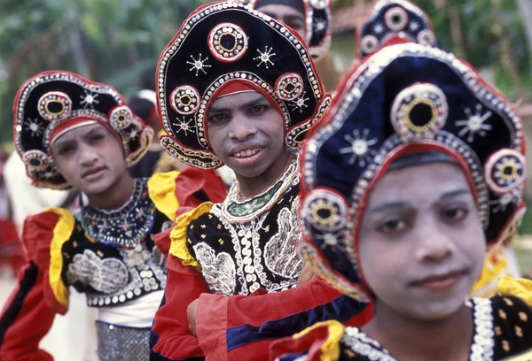 Un festival traditionnel dans la ville de Dalawella — Photo