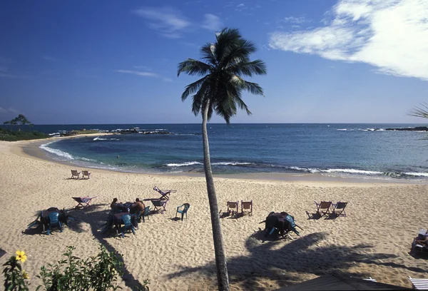 Une plage sur la côte de Hikaduwa — Photo