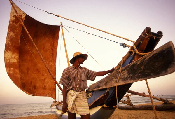 Dhoni Fishingboat κατά την ακτή των Nagombo — Φωτογραφία Αρχείου