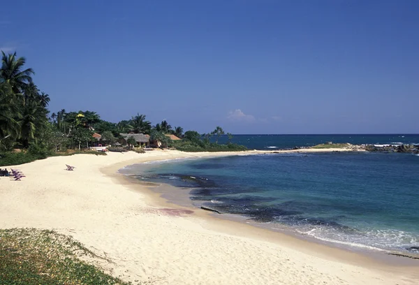 Une plage sur la côte de Hikaduwa — Photo