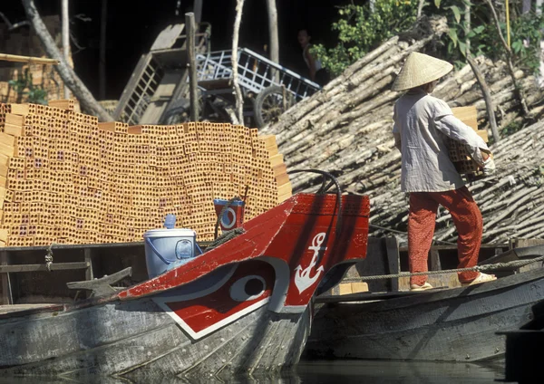 Transport łodzi na rzece Mekong — Zdjęcie stockowe