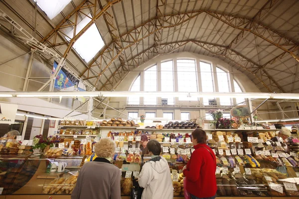 Mercato centrale nella città di Riga — Foto Stock