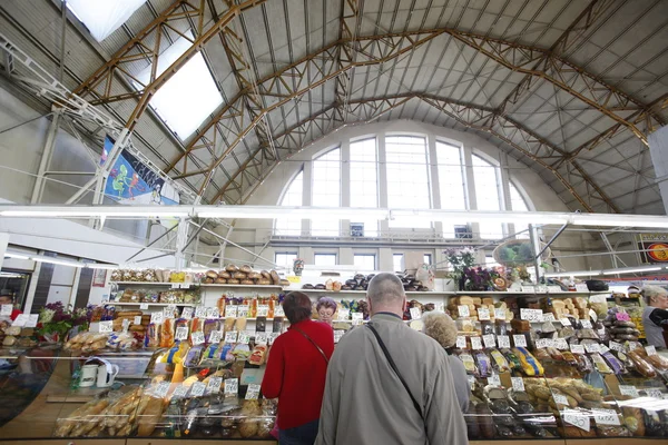 Mercato centrale nella città di Riga — Foto Stock