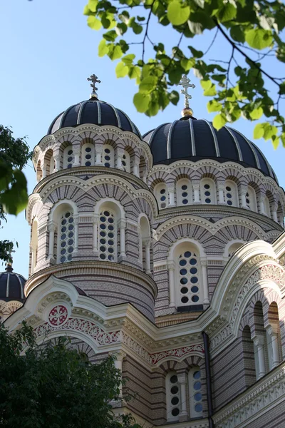 Iglesia ortodoxa en el casco antiguo de Riga — Foto de Stock