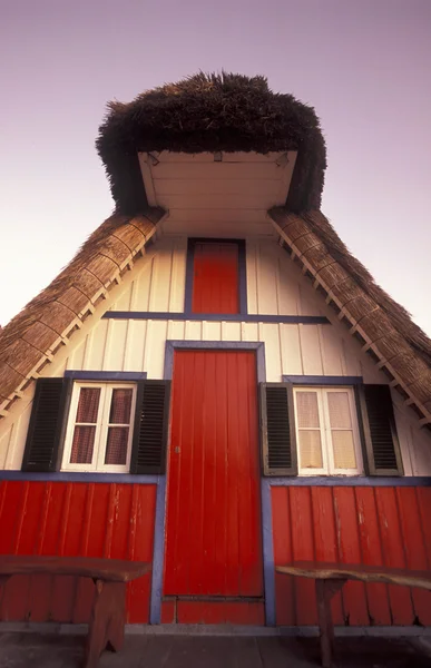 Maison rurale traditionnelle au Portugal — Photo