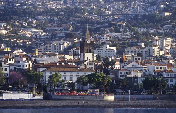 Centrum města ve starém městě Funchal — Stock fotografie