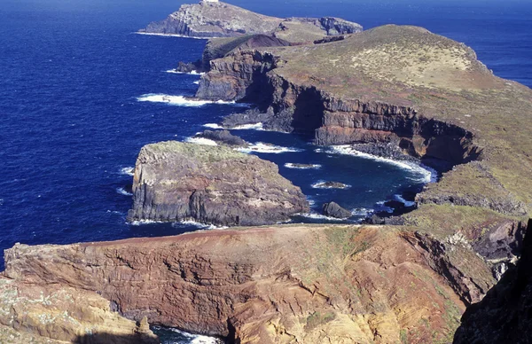 Landskapet i Ponta de sao lourenco i Portugal — Stockfoto