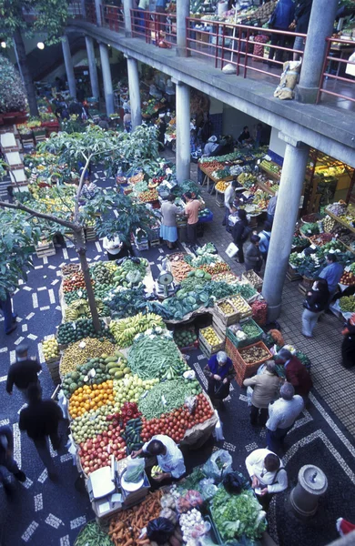 Mercato nel centro storico di Funchal — Foto Stock