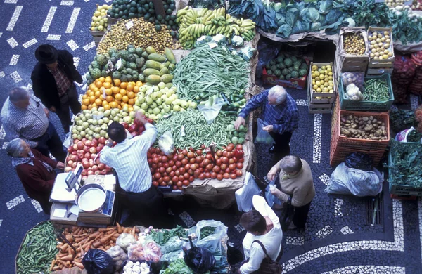 Mercato nel centro storico di Funchal — Foto Stock