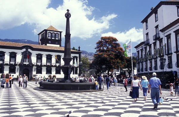 Square in the old town of Funchal — Stock Photo, Image