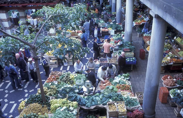 Saluhallen i Funchal — Stockfoto