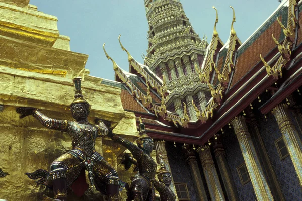 Een Figuur Wat Phra Kaew Ratanakosin Stad Bangkok Thailand Zuidoost — Stockfoto