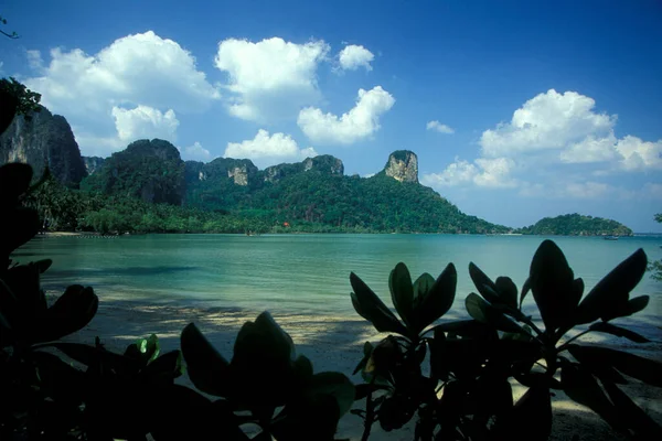 Het Strand Bij Hoed Phra Nang Beach Bij Railay Buurt — Stockfoto