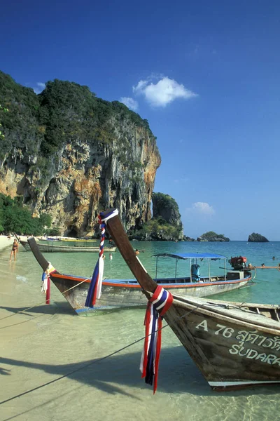 Pláž Dřevěnými Čluny Hat Phra Nang Beach Railay Nang Město — Stock fotografie