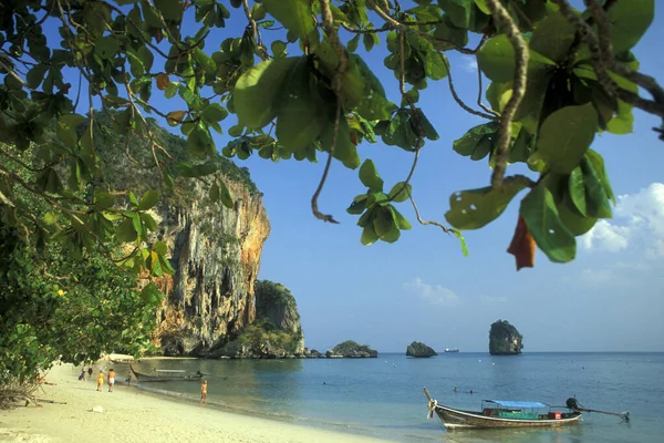 Het Strand Bij Hoed Phra Nang Beach Bij Railay Buurt — Stockfoto