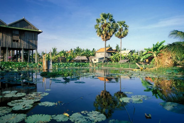 Una Casa Tradicional Lago Cerca Ciudad Phnom Penh Camboya Camboya — Foto de Stock