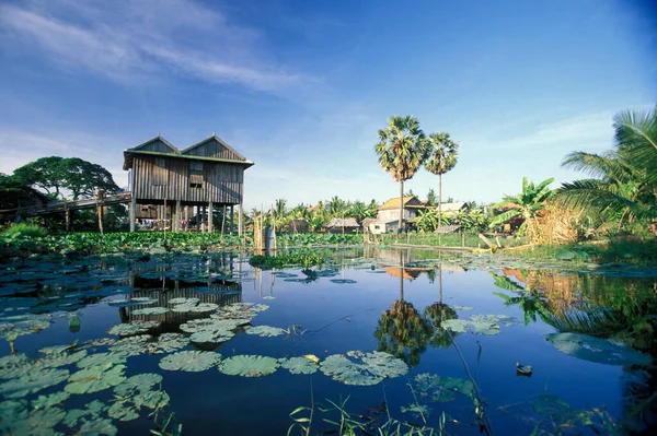 Una Casa Tradicional Lago Cerca Ciudad Phnom Penh Camboya Camboya — Foto de Stock