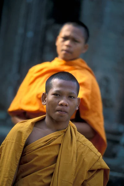 Monaci Posa Tempio Bayon Rovine Tempel Angkor Thom Nel Tempio — Foto Stock