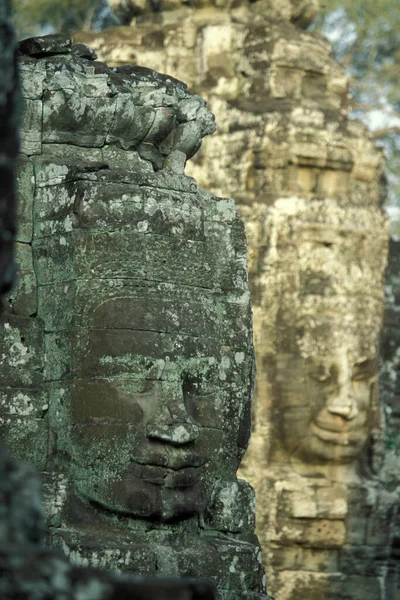 Stenansikte Vid Bayontemplet Tempelruinerna Angkor Thom Temple City Angkor Nära — Stockfoto
