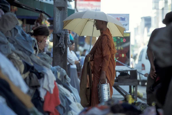 Monaci Celebrano Tradizione Nella Mattina Presto Nella Città Phnom Penh — Foto Stock