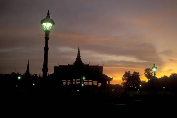 Kamboçya Nın Phnom Penh Kentindeki Tonle Sap Nehri Ndeki Sisowath — Stok fotoğraf