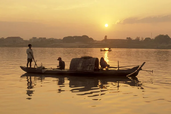 Barco Pesquero Río Mekong Pueblo Kampong Cham Centro Camboya Camboya — Foto de Stock