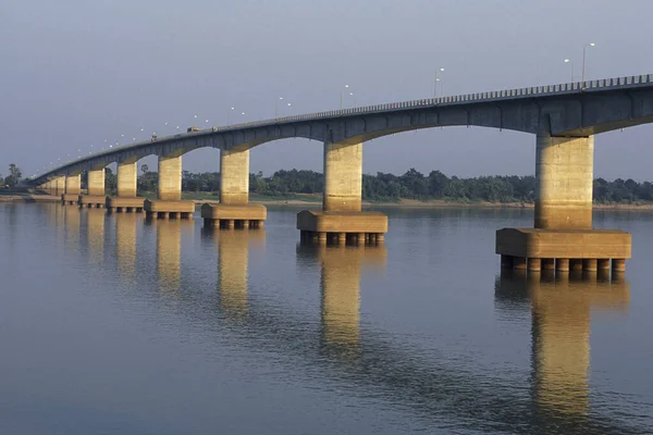 Ponte Sul Fiume Mekong Nel Villaggio Kampong Cham Nel Centro — Foto Stock