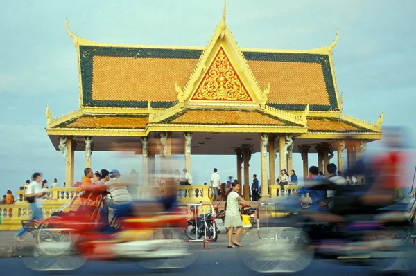 Preah Ang Dorngkeu Heiligdom Aan Tonle Sap River Stad Phnom — Stockfoto